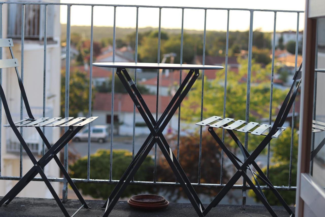 Bellejoie - Appartement T3- Poitiers Sud - Direct Futuroscope - Parking Et Wifi Gratuit Dış mekan fotoğraf